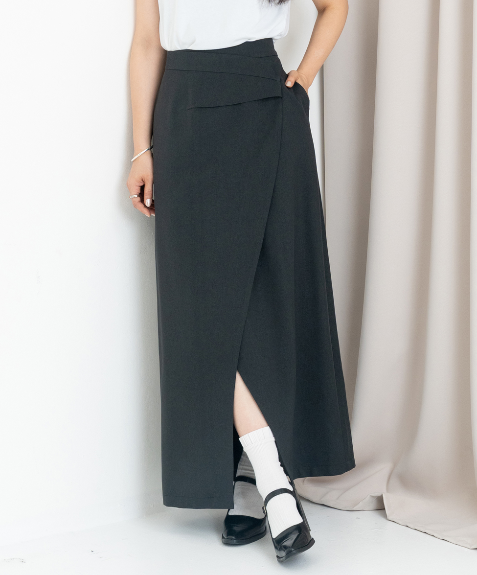 GT x Ivy Liu 聯名款-流線斜裁一片裙