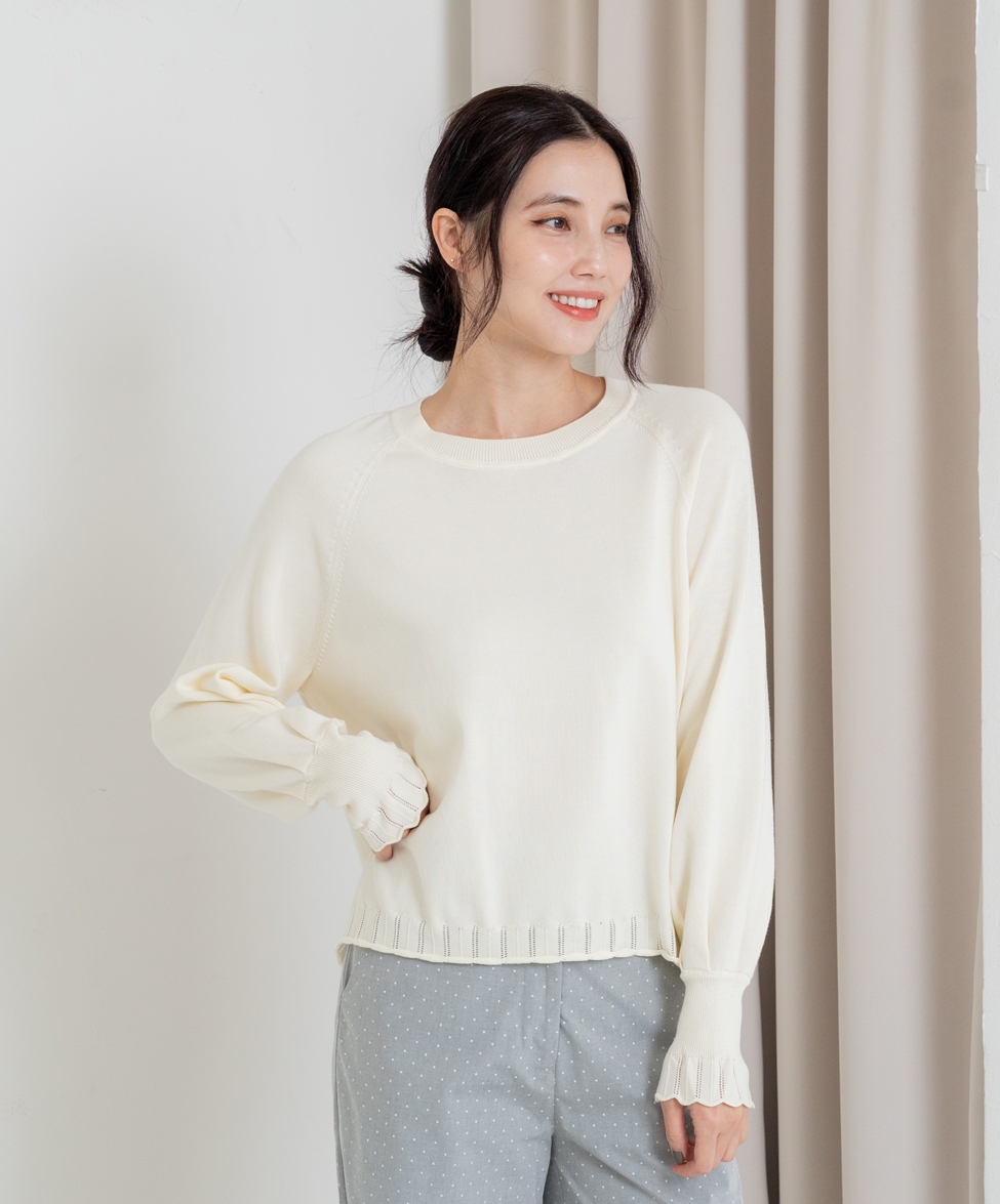 GT 雕花袖圓領針織上衣