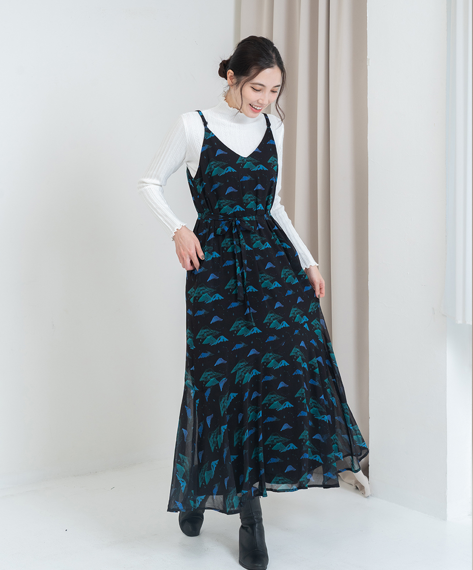 GT Print 插畫家聯名款細肩帶斜魚尾長洋裝