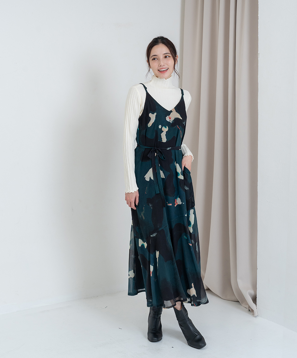 GT Print 插畫家聯名款細肩帶斜魚尾長洋裝